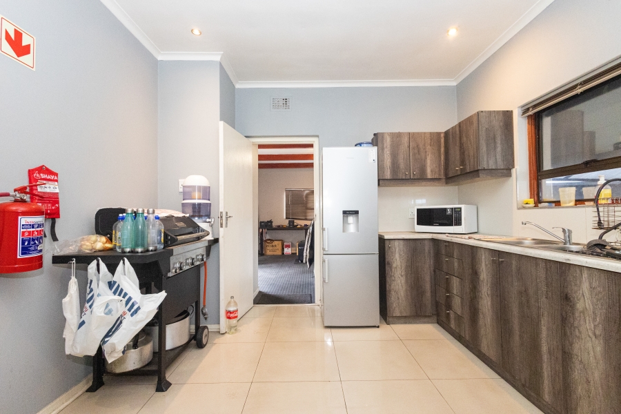 3 Bedroom Property for Sale in Milnerton Central Western Cape